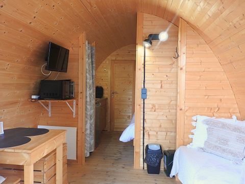 HÉBERGEMENT INSOLITE 2 personnes - Insolite 2 personnes - POD + JACUZZI PRIVATIF - 1 Chambre