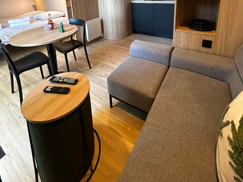 MOBILHOME 2 personnes - Sunêlia Luxe TAOS S2 2 pers. 1 ch. 1 sdb. avec ou sans jacuzzi privatif