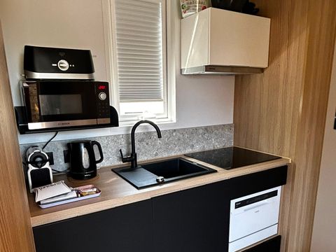 MOBILHOME 2 personnes - Sunêlia Luxe TAOS S2 2 pers. 1 ch. 1 sdb. avec ou sans jacuzzi privatif