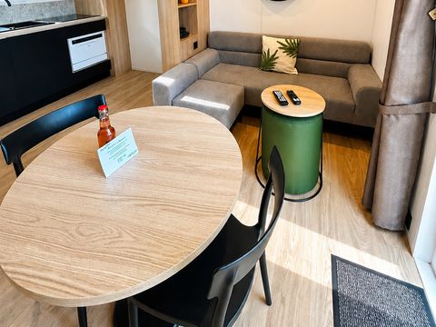 MOBILHOME 2 personnes - Sunêlia Luxe TAOS S2 2 pers. 1 ch. 1 sdb. avec ou sans jacuzzi privatif