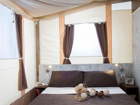 Tente en toile et en bois 5 personnes - TREND LODGE