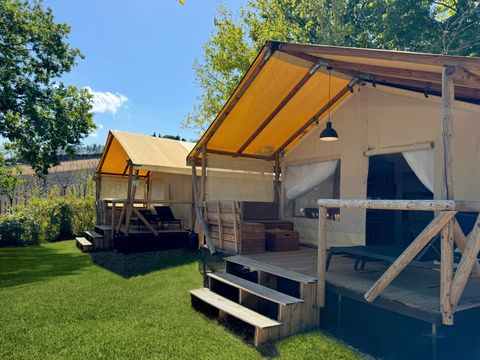 Tente en toile et en bois 5 personnes - Klahari Lodge