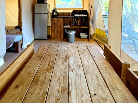 Tente en toile et en bois 5 personnes - Klahari Lodge