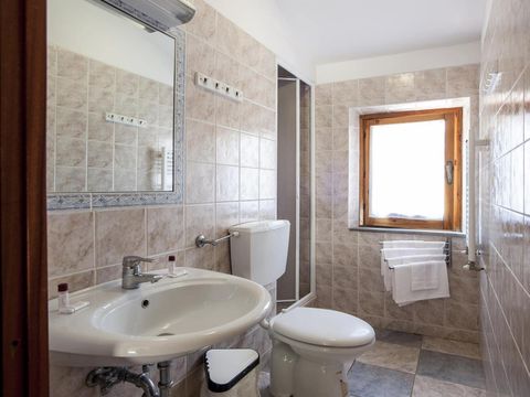 APPARTEMENT 2 personnes - (2 personnes incluses - 3 personnes supplémentaires possibles moyennant un supplément, veuillez contacter le camping)