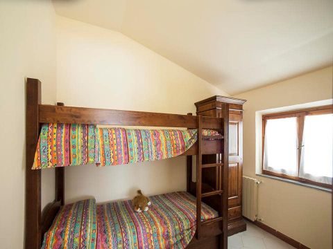 APPARTEMENT 5 personnes - (2 personnes incluses - 3 personnes supplémentaires possibles moyennant un supplément, veuillez contacter le camping)