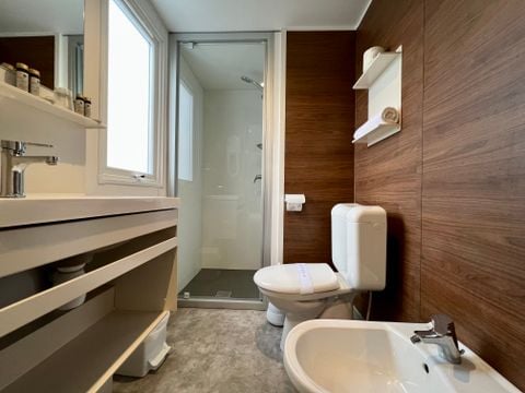 MOBILHOME 4 personnes - (2 personnes incluses - 2 personnes supplémentaires possibles moyennant un supplément, veuillez contacter le camping)