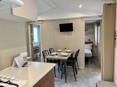 MOBILHOME 4 personnes - (2 personnes incluses - 2 personnes supplémentaires possibles moyennant un supplément, veuillez contacter le camping)