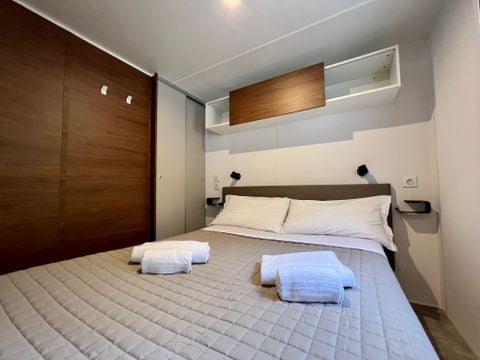 MOBILHOME 4 personnes - (2 personnes incluses - 2 personnes supplémentaires possibles moyennant un supplément, veuillez contacter le camping)