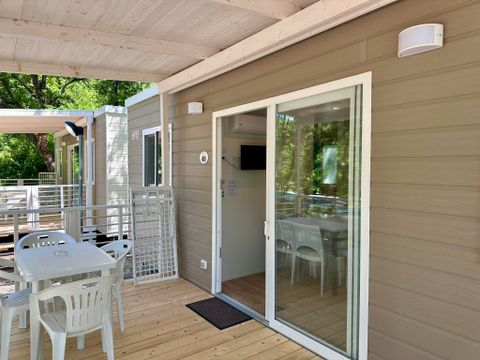 Mobilhome 2 personnes - Premium avec 2 chambres - 2 salles de bain - 2 personnes incluses - 2 personnes supplémentaires possibles moyennant supplément - Veuillez contacter le camping
