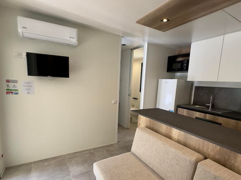 MOBILHOME 2 personnes - Mobil-home de luxe avec 2 chambres - 2 salles de bain (2 personnes incluses - 2 personnes supplémentaires possibles avec supplément, veuillez contacter le camping)