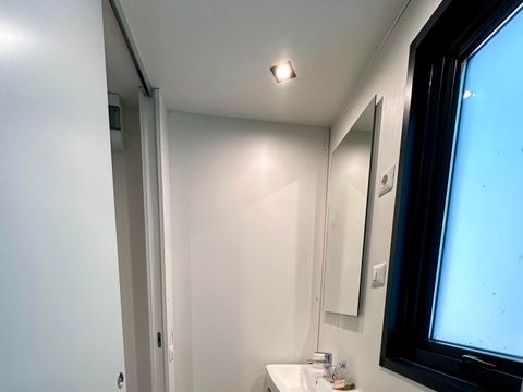 Mobilhome 2 personnes - Luxe avec 2 chambres - 2 salles de bain - 2 personnes incluses - 2 personnes supplémentaires possibles avec supplément - Veuillez contacter le camping
