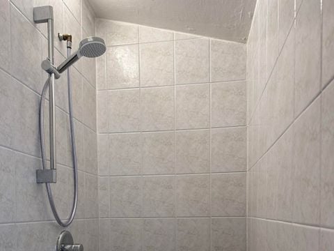 APPARTEMENT 2 personnes - Appartement 1 chambre (2 personnes incluses - 2 personnes supplémentaires possibles avec supplément, contacter le camping)