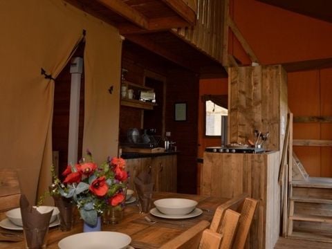 TENTE TOILE ET BOIS 5 personnes - Corsica Lodge, 2 chambres - arrivée le samedi en haute saison