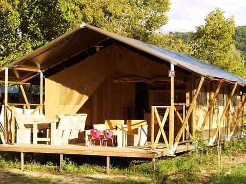 Tente en toile et en bois 5 personnes - Corsica Lodge, 2 chambres - arrivée le samedi en haute saison