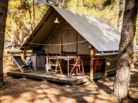 Tente en toile et en bois 4 personnes - Tente Lodge - Sans sanitaires - arrivée le samedi en haute saison