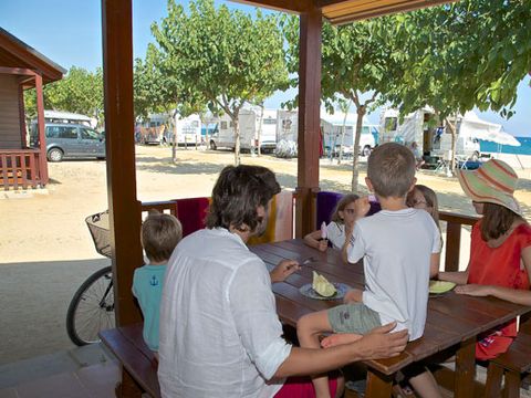 BUNGALOW 6 personnes - Premium B07