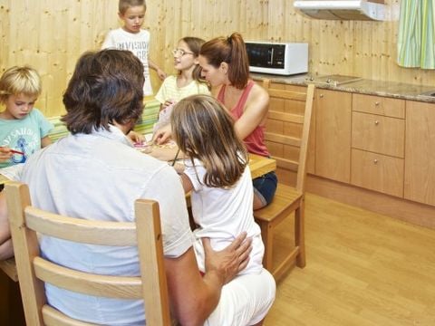 BUNGALOW 4 personnes - Premium B11+