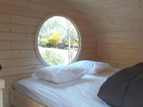 HÉBERGEMENT INSOLITE 4 personnes - Hutte étape nature