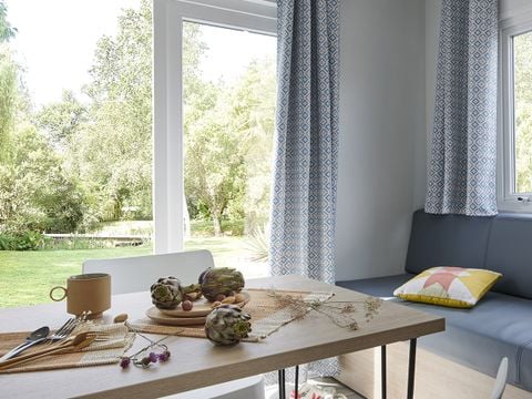 MOBILHOME 2 personnes -  solo 1 chambre Premium 22m2 avec terrasse couverte 10m2 (lit 160 * 200)
