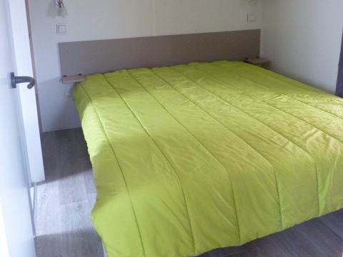 MOBILHOME 2 personnes -  solo 1 chambre Premium 22m2 avec terrasse couverte 10m2 (lit 160 * 200)