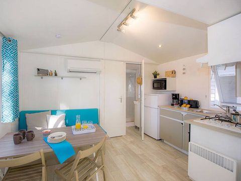 MOBILHOME 4 personnes - Mobil-home | Comfort | 2 Ch. | 4 Pers. | Terrasse surélevée | Clim. | TV