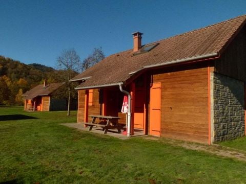 CHALET 8 personnes - Loisirs TV - LV - LL - DRAPS - BBQ - 2 SDB