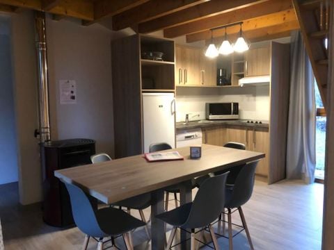 CHALET 8 personnes - Loisirs TV - LV - LL - DRAPS - BBQ - 2 SDB