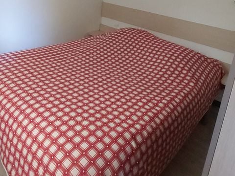 MOBILHOME 6 personnes - TV - DRAPS - BBQ