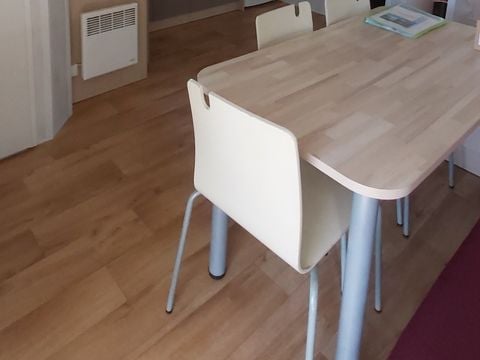 MOBILHOME 6 personnes - TV - DRAPS - BBQ