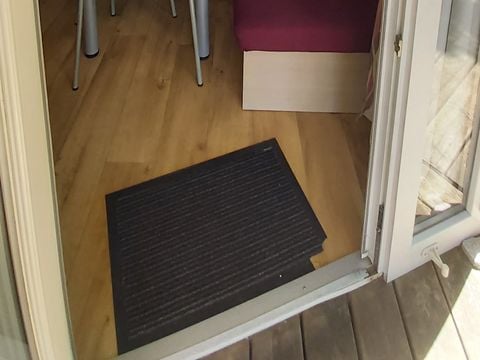 MOBILHOME 6 personnes - TV - DRAPS - BBQ