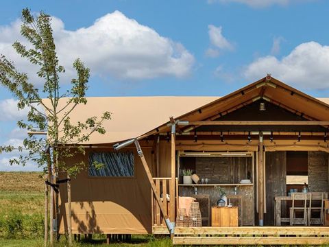 Tente en toile et en bois 5 personnes - TENTE LODGE 40 m2 2 ch 4/5 personnes