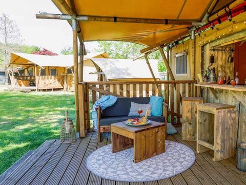 Tente en toile et en bois 5 personnes - TENTE LG 40 m2 2 ch 4/5 pers SAMEDI