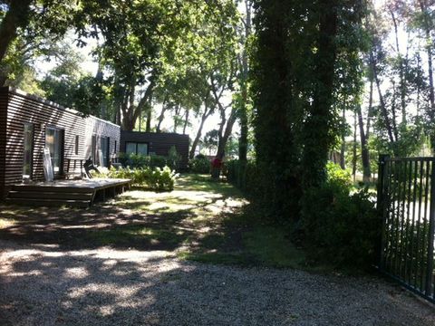MOBILHOME 4 personnes - Confort 29m² 2 chambres + terrasse + serviettes et draps + TV