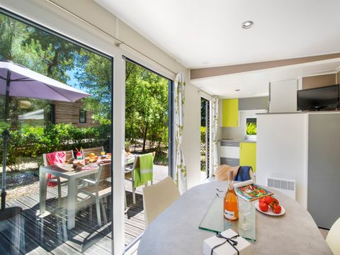 MOBILHOME 6 personnes - Confort 35m² 3 chambres + terrasse + serviettes et draps + TV