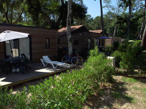 MOBILHOME 6 personnes - Mobil-home Confort 35m² 3 chambres + terrasse + serviettes et draps + TV