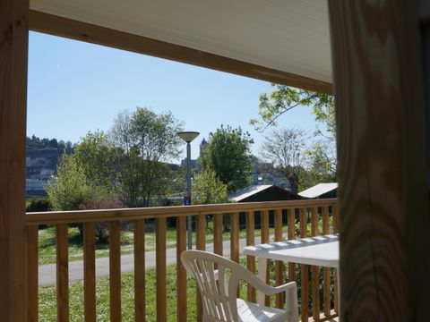 MOBILHOME 4 personnes - Mobil-home Standard 24m² 2 chambres + terrasse couverte 7m² + bord de Loire + TV