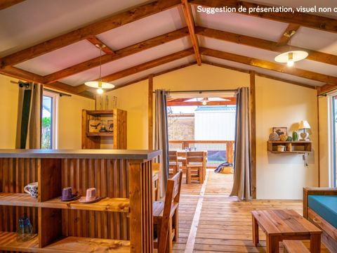 TENTE TOILE ET BOIS 5 personnes - Lodge Premium VIP 45m² 2 chambres dont terrasse de 11m² + TV + Draps + Serviettes