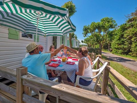 MOBILHOME 6 personnes - 2 chambres 4/6 places terrasse semi-couverte TV sans clim