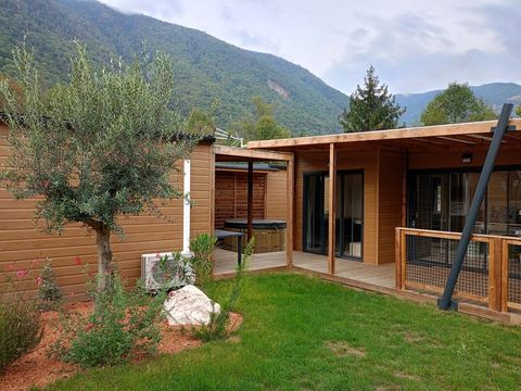 CHALET 16 personnes - COTTAGE PREMIUM + 6 CH. 6 SDB 12-16 PERS