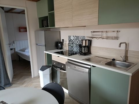 CHALET 4 personnes - Confort 35m² - 2 chambres + Terrasse couverte + Clim réversible + TV