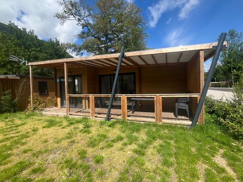 CHALET 6 personnes - Confort 42m² - 3 chambres + Terrasse couverte + Clim réversible + TV