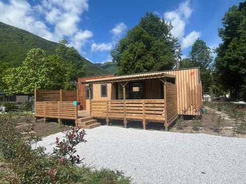 MOBILHOME 6 personnes - Premium 40m² - 3 chambres - 2 salles de bain + Terrasse couverte + Clim réversible + TV