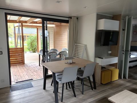 MOBILHOME 6 personnes - SPA Premium 53m² - 3 chambres - 3 salles de bain + Terrasse couverte + Clim réversible + TV