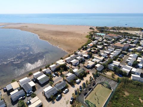 MOBILHOME 2 personnes - 1 chambre bord d'étang, 16m2 catégorie 1