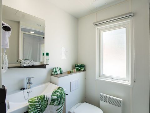 MOBILHOME 4 personnes - Mobil-home Confort+ 4personnes 2chambres 2SDB 34m²