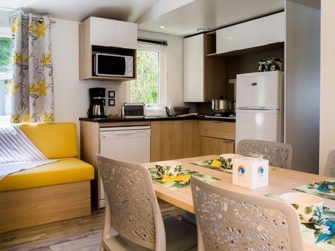 MOBILHOME 8 personnes - Mobil-home Confort+8personnes 4chambres 2SDB 40m²