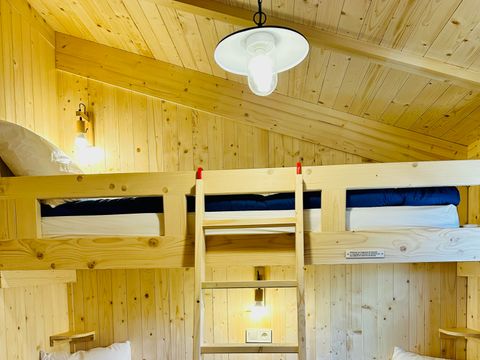 HÉBERGEMENT INSOLITE 5 personnes - LODGE PILOTIS PRIVILEGE - Vue Réserve Africaine