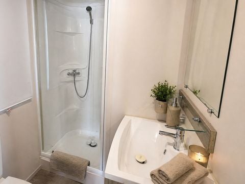 MOBILHOME 2 personnes - Mobile-home Coucourelle Standard 16m² - 1 chambre - terrasse semi-couverte -