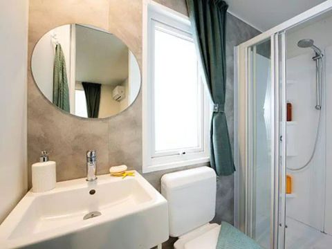 MOBILHOME 6 personnes - Mobil-home | Premium | 3 Ch. | 6 Pers. | Terrasse surélevée | 1 SDB | Clim.
