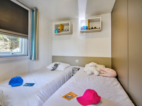 MOBILHOME 4 personnes - Mobil-Home Bois Confort 30m² 2 chambres + terrasse semi-couverte + TV + CLIM 4 pers.